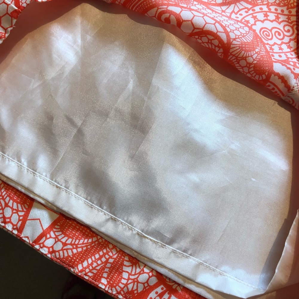 Pleated Side Deep Pocket Design - Picture 5 of 12